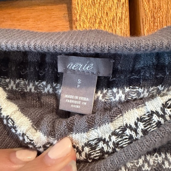 Aerie Women’s Grey/Black Knit Crop Top Sz S - Picture 3 of 5